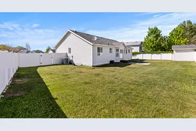 3948 S 2525 W, Roy, UT 84067 - Photo 29