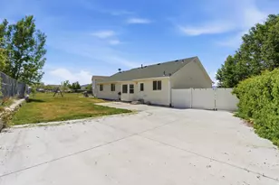 1115 S 810 W, Tooele, UT 84074 - Photo 29