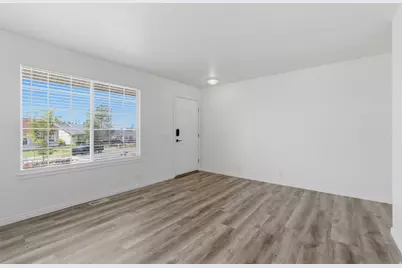 1115 S 810 W, Tooele, UT 84074 - Photo 5