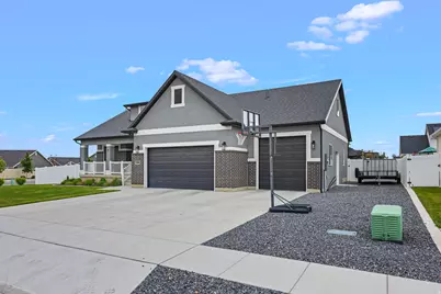 994 S 1950 W, Layton, UT 84041 - Photo 3