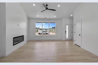 634 N 600 W, Smithfield, UT 84335 - Photo 3