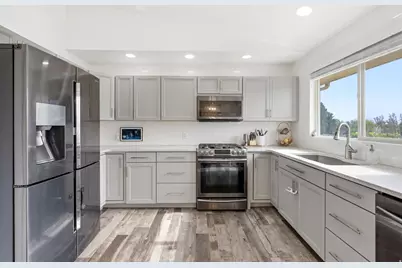 9965 S Birnam Woods Way, South Jordan, UT 84009 - Photo 9