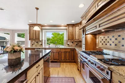 720 E Center St, Bountiful, UT 84010 - Photo 15
