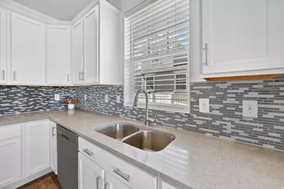 6170 N Boulter Peak Ln, Eagle Mountain, UT 84005 - Photo 15