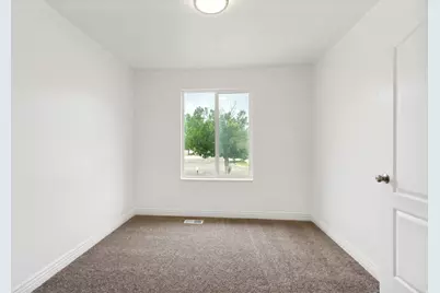 2452 S 1500 W, Woods Cross, UT 84087 - Photo 17