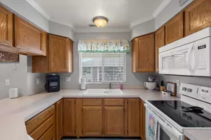 360 W 4900 S, Washington Terrace, UT 84405 - Photo 9
