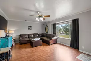 360 W 4900 S, Washington Terrace, UT 84405 - Photo 3