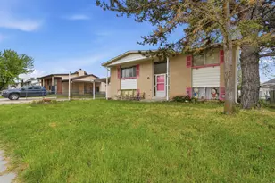 1387 W 2600 N, Clinton, UT 84015 - Photo 3