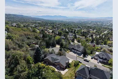 295 S 1550 E, Bountiful, UT 84010 - Photo 49
