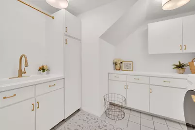295 S 1550 E, Bountiful, UT 84010 - Photo 35