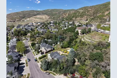 295 S 1550 E, Bountiful, UT 84010 - Photo 53
