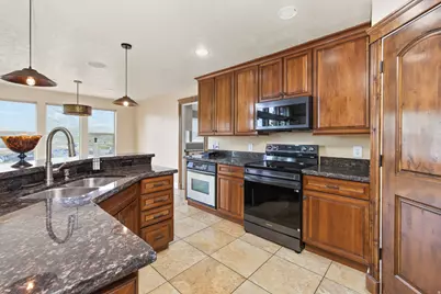 15023 S Eagle Crest Dr E, Draper, UT 84020 - Photo 11