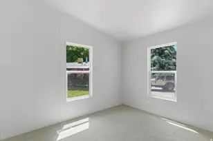 900 Century Dr, Ogden, UT 84404 - Photo 17