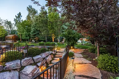 9621 S Glacier Park Ln, Sandy, UT 84092 - Photo 39
