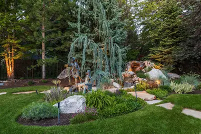 9621 S Glacier Park Ln, Sandy, UT 84092 - Photo 35