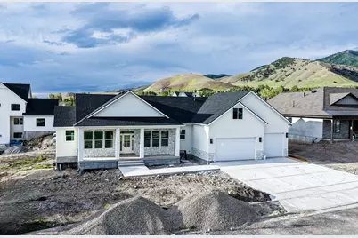 859 E 130 N, Hyde Park, UT 84318 - Photo 1