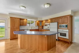 1671 Cherokee Cir, Ogden, UT 84403 - Photo 7