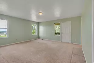1671 Cherokee Cir, Ogden, UT 84403 - Photo 17