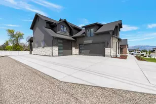 6382 W Hollys Pond Ln, Herriman, UT 84096 - Photo 3