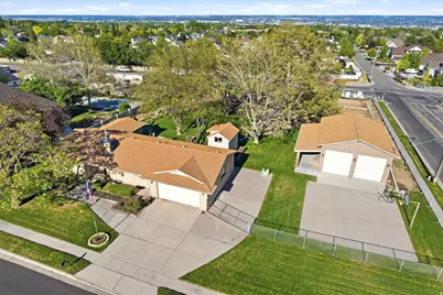 10185 S Chattel Cir W, South Jordan, UT 84095 - Photo 1