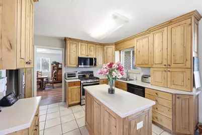 10185 S Chattel Cir W, South Jordan, UT 84095 - Photo 3