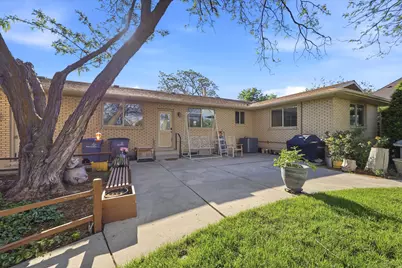 10185 S Chattel Cir W, South Jordan, UT 84095 - Photo 31