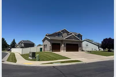 5577 S 4650 W, Hooper, UT 84315 - Photo 3