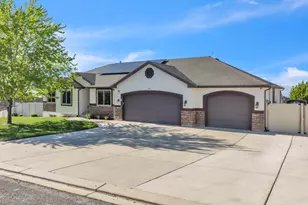 23 E Park Dr, Elk Ridge, UT 84651 - Photo 49