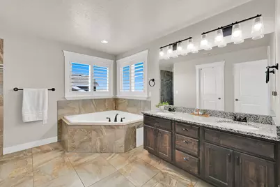 254 S 1675 E, Layton, UT 84040 - Photo 31