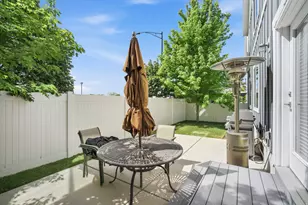 10682 S Bridlewood Ln E, Sandy, UT 84092 - Photo 25