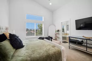 10682 S Bridlewood Ln E, Sandy, UT 84092 - Photo 11