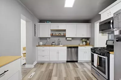 320 S 320 W, Tooele, UT 84074 - Photo 9