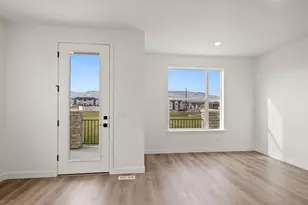 12686 S S Lincoln Peak Ln, Herriman, UT 84096 - Photo 7