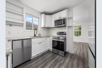 7901 N Weeping Ash Dr, Eagle Mountain, UT 84005 - Photo 7
