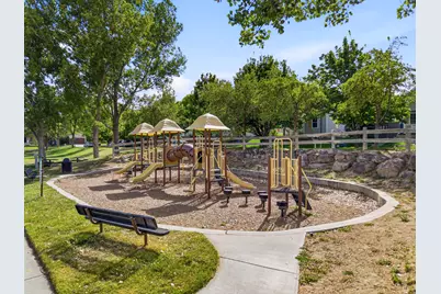 7901 N Weeping Ash Dr, Eagle Mountain, UT 84005 - Photo 25
