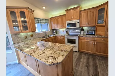 1263 E Grayson Ct S, Sandy, UT 84094 - Photo 7