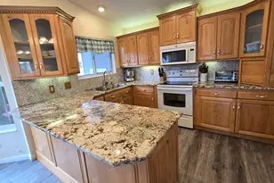 1263 E Grayson Ct S, Sandy, UT 84094 - Photo 7