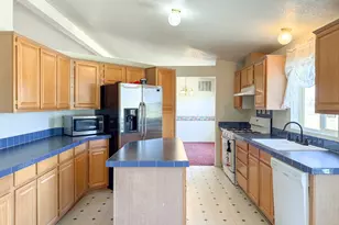 141 S 100 E, Emery, UT 84522 - Photo 3