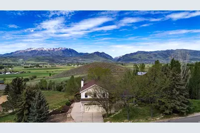 8975 E Pineview Dr, Huntsville, UT 84317 - Photo 1