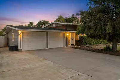 786 E Shannon Rd, Kaysville, UT 84037 - Photo 1