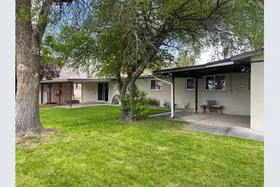 438 E Main St, Elsinore, UT 84724 - Photo 5