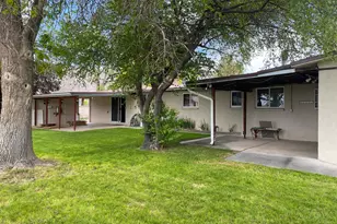 438 E Main St, Elsinore, UT 84724 - Photo 5