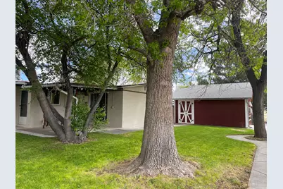 438 E Main St, Elsinore, UT 84724 - Photo 7