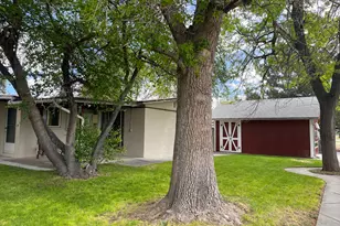 438 E Main St, Elsinore, UT 84724 - Photo 7