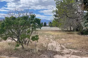 438 E Main St, Elsinore, UT 84724 - Photo 9