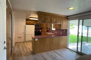 438 E Main St, Elsinore, UT 84724 - Photo 17