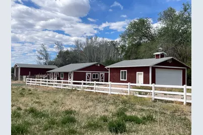 438 E Main St, Elsinore, UT 84724 - Photo 11