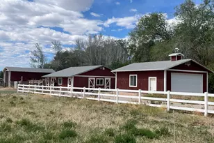 438 E Main St, Elsinore, UT 84724 - Photo 11