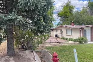 438 E Main St, Elsinore, UT 84724 - Photo 3
