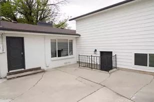 132 W Washington Ave S, Murray, UT 84107 - Photo 29